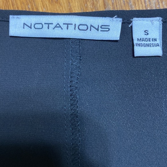 Notations black tiered Flowy tank top with necklace size small - Picture 7 of 8